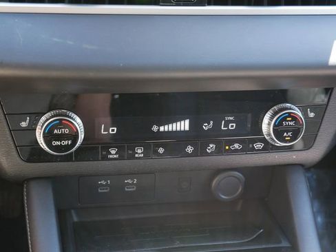 Used 2025 Mitsubishi Outlander SE AWD/4WD image 23