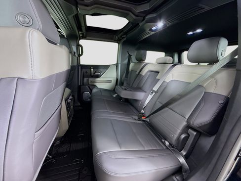 Used 2025 GMC Hummer EV 3X image 26