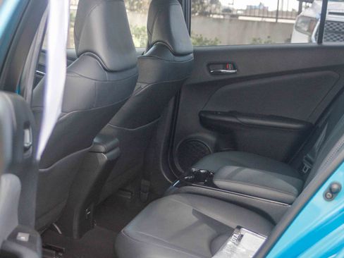 Used 2017 Toyota Prius Prime Advanced image 18