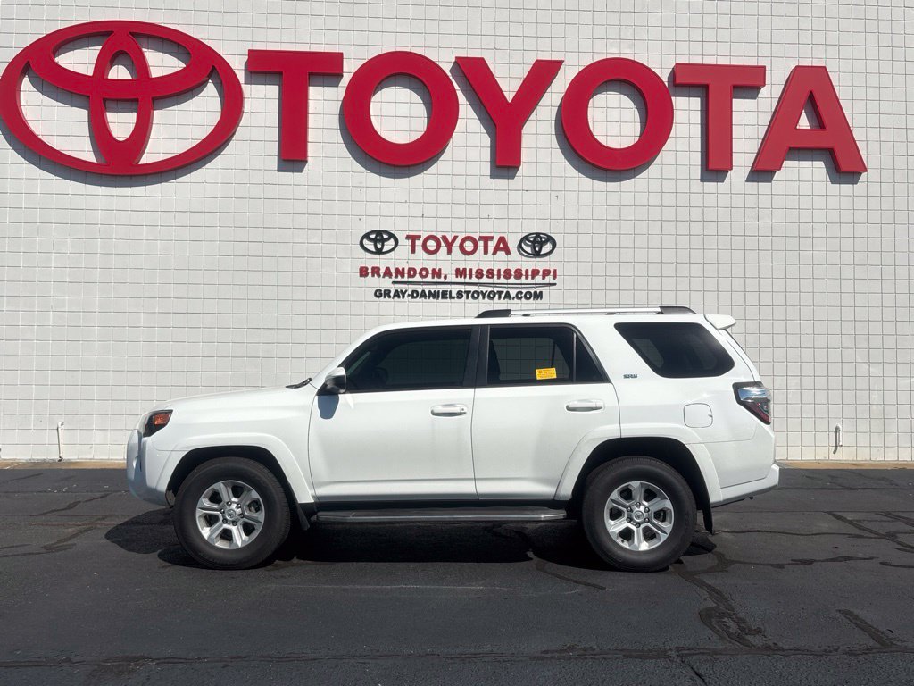 Used 2022 Toyota 4Runner SR5 RWD image 5