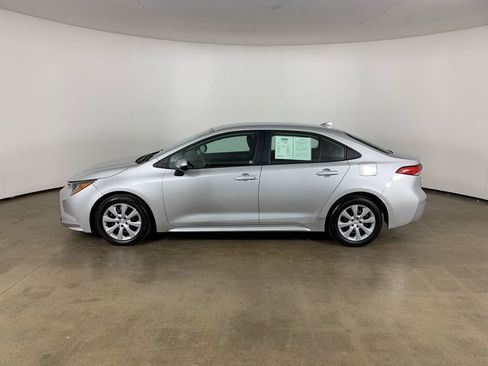 Used 2023 Toyota Corolla LE image 16
