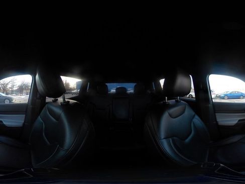 Used 2025 Jeep Compass Limited image 43