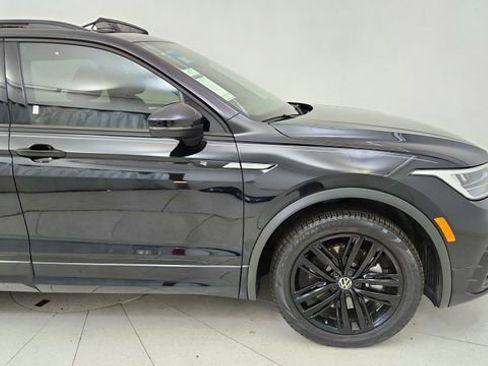 Used 2022 Volkswagen Tiguan SE R-Line image 7