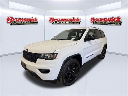 Certified 2019 Jeep Grand Cherokee Laredo AWD/4WD image 6