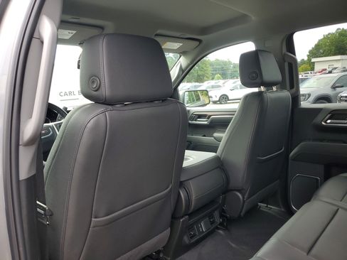 Used 2024 GMC Sierra 1500 SLT image 10