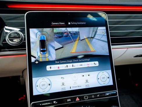 Used 2023 Mercedes-Benz Maybach S 680 4MATIC w/ Manufaktur Leather Package image 40