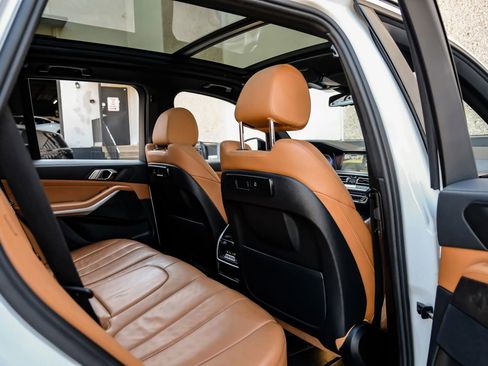 Used 2022 BMW X5 sDrive40i w/ M Sport Package image 38