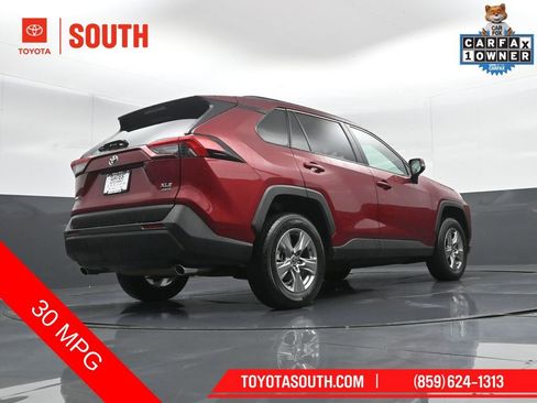 Used 2025 Toyota RAV4 XLE AWD/4WD image 35