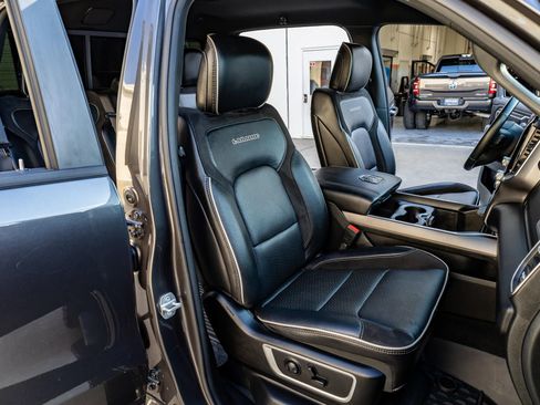 Used 2023 RAM 1500 Laramie AWD/4WD image 30