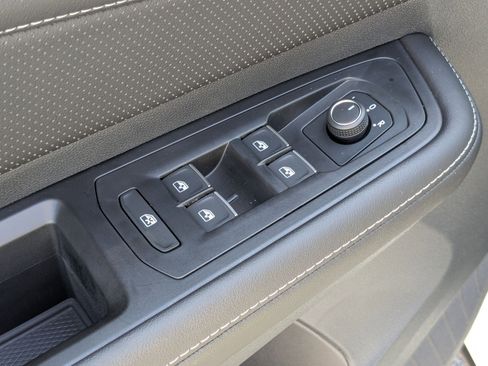 New 2026 Volkswagen Atlas SE image 13