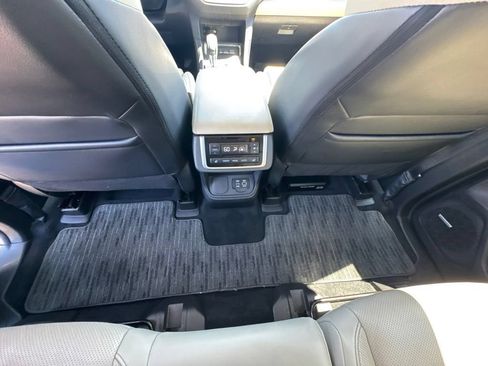 Used 2023 Subaru Ascent Limited w/ Technology Package AWD/4WD image 27