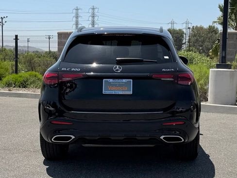 Used 2024 Mercedes-Benz GLC 300 4MATIC image 9