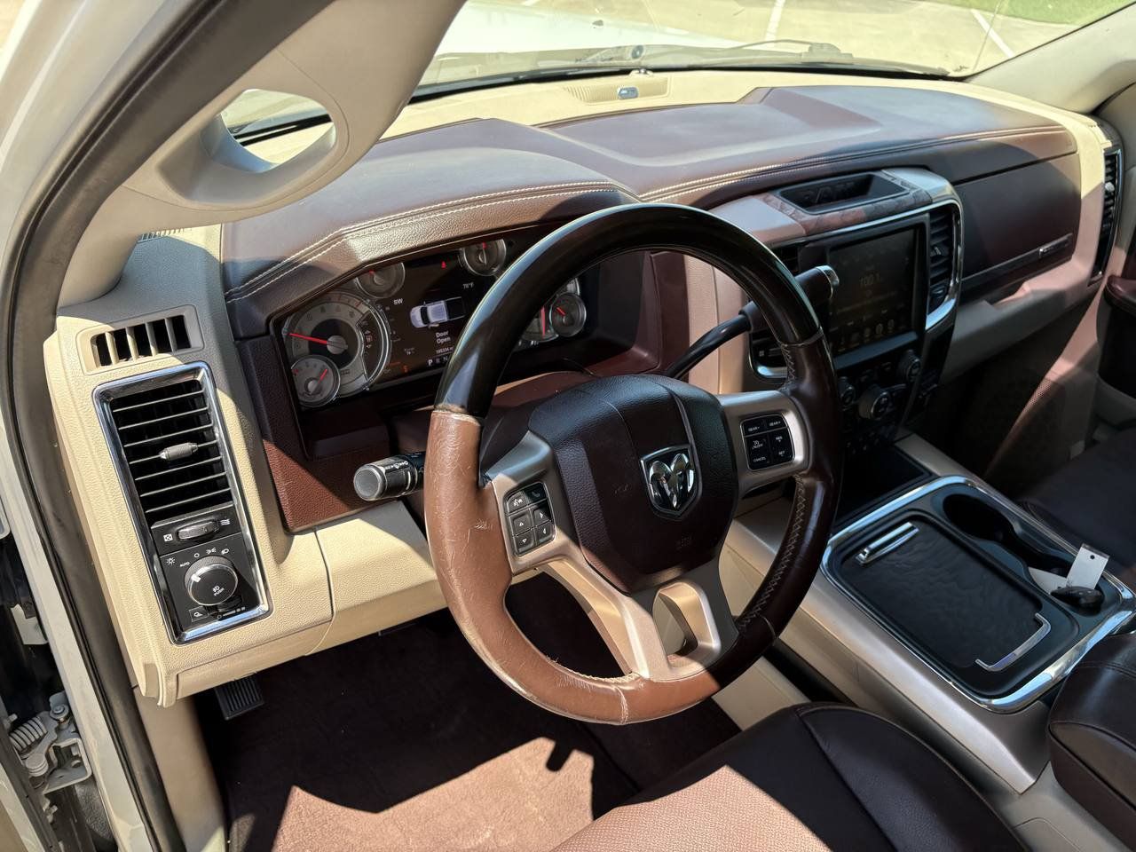 Used 2017 RAM 2500 Longhorn w/ Convenience Group AWD/4WD image 16