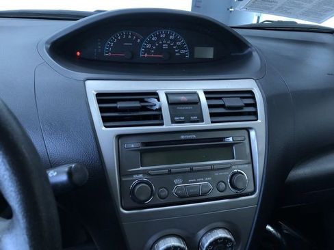 Used 2012 Toyota Yaris Sedan image 16