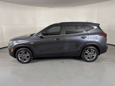 Used 2023 Kia Seltos S image 5