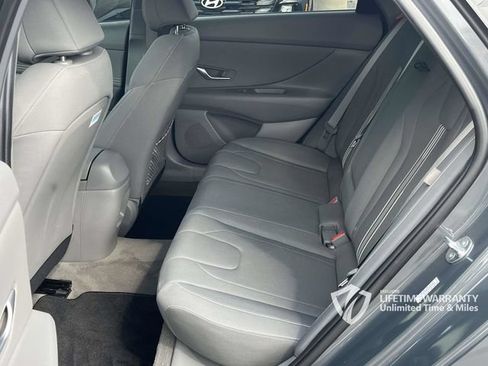 Certified 2024 Hyundai Elantra SEL w/ Convenience Package FWD image 19