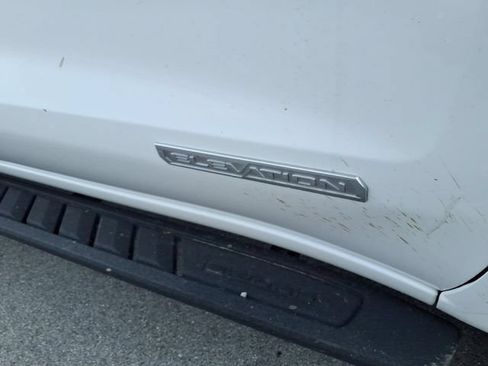Used 2021 GMC Sierra 1500 Elevation AWD/4WD image 12