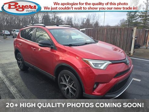 Used 2016 Toyota RAV4 SE image 1