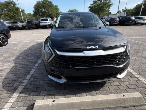 Used 2023 Kia Sportage EX FWD image 2