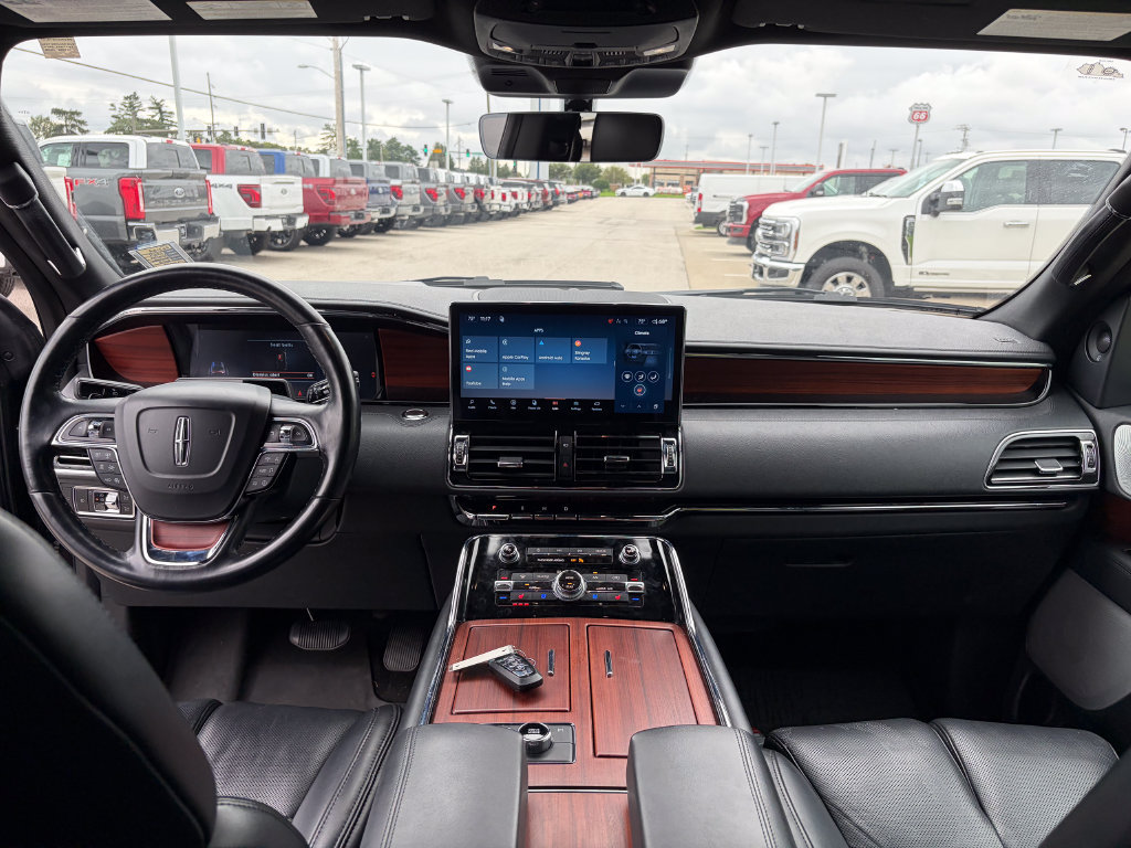 Used 2024 Lincoln Navigator L Reserve AWD/4WD image 31
