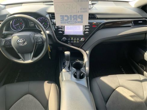 Used 2019 Toyota Camry LE image 17