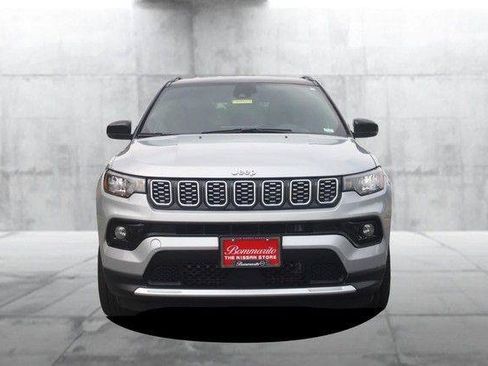 Used 2025 Jeep Compass Limited AWD/4WD image 4