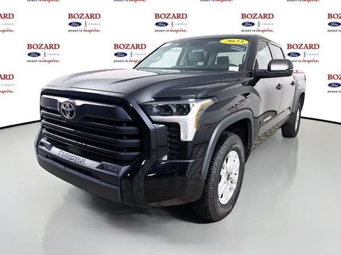 Used 2023 Toyota Tundra SR5 w/ SR5 Convenience Package AWD/4WD image 4