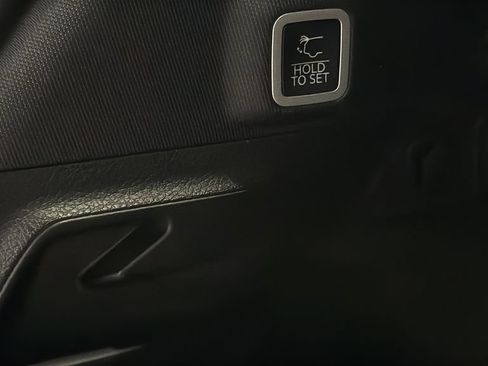 Used 2022 Jeep Grand Cherokee Summit w/ Advanced Protech Group IV AWD/4WD image 9