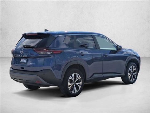 Used 2023 Nissan Rogue SV image 5