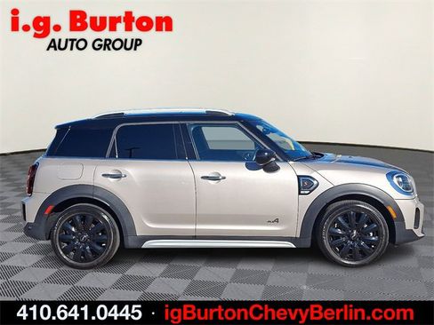 Used 2024 MINI Cooper Countryman S w/ Signature Upholstery Package image 7