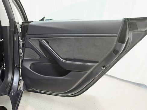 Used 2020 Tesla Model 3 Performance image 34