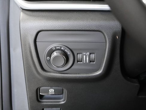 Used 2025 Jeep Grand Cherokee L Laredo w/ Luxury Tech Group I image 20