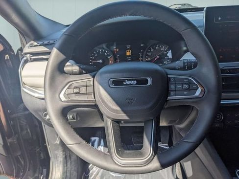 Used 2024 Jeep Compass Limited AWD/4WD image 18