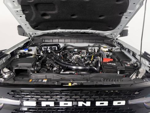 Used 2024 Ford Bronco Wildtrak AWD/4WD image 47