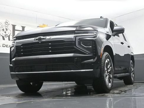 New 2026 Chevrolet Tahoe LS w/ LPO, Dark Essentials Package AWD/4WD image 4