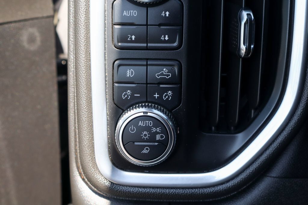 Used 2023 GMC Sierra 2500 AT4 w/ AT4 Preferred Package AWD/4WD image 25