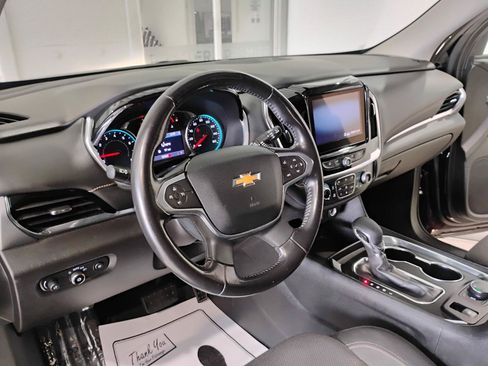 Used 2021 Chevrolet Traverse LT FWD image 49