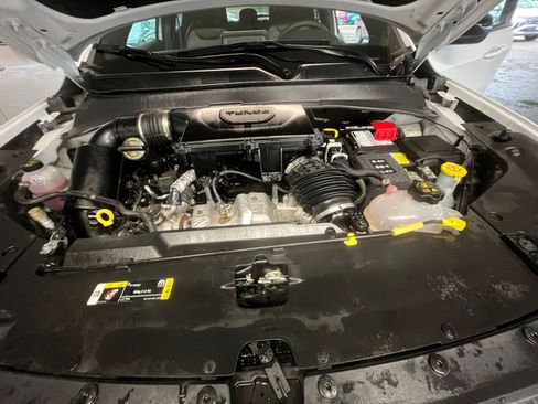 Used 2025 Jeep Compass Latitude image 32