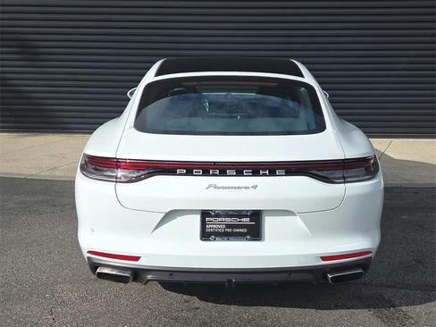 Used 2022 Porsche Panamera 4 image 23