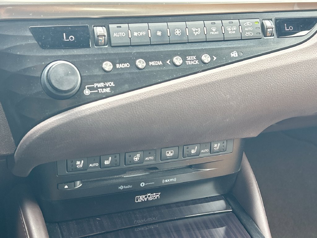 Used 2019 Lexus ES 350 Ultra Luxury FWD image 20