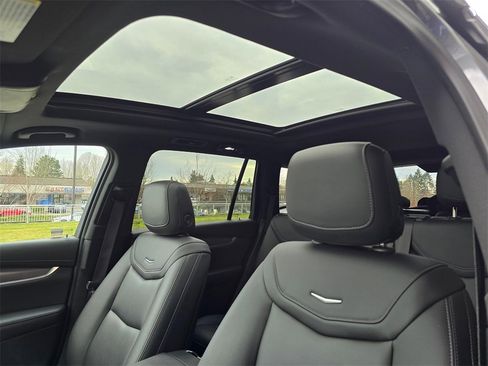 Used 2021 Cadillac XT6 Luxury image 24