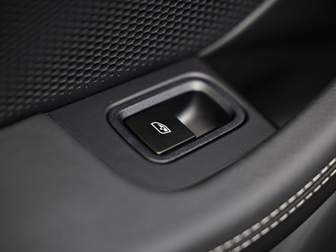 New 2025 Porsche Macan Turbo Electric image 26