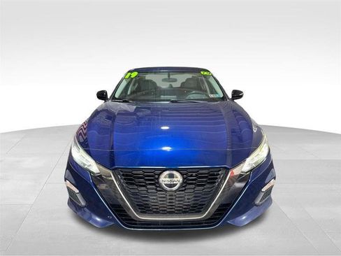 Used 2019 Nissan Altima 2.5 SR AWD/4WD image 2