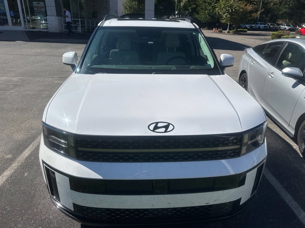Used 2024 Hyundai Santa Fe Calligraphy AWD/4WD image 3