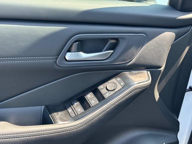 New 2026 Nissan Rogue Dark Armor AWD/4WD image 24