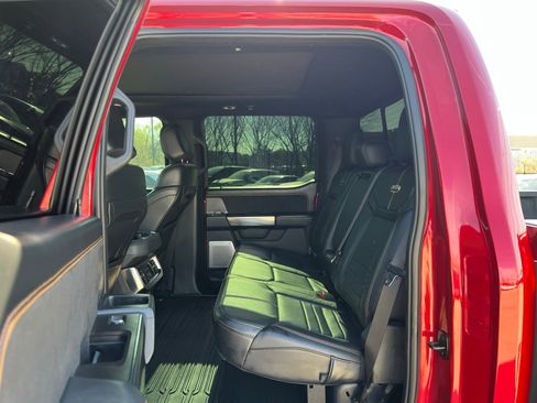 Used 2024 Ford F250 Platinum image 17