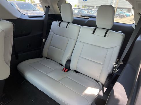 New 2026 Ford Explorer Platinum w/ LUX Leather Package AWD/4WD image 26