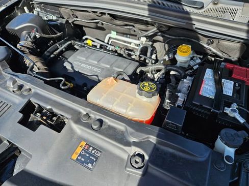 Used 2019 Chevrolet Trax LT w/ LT Convenience Package image 19