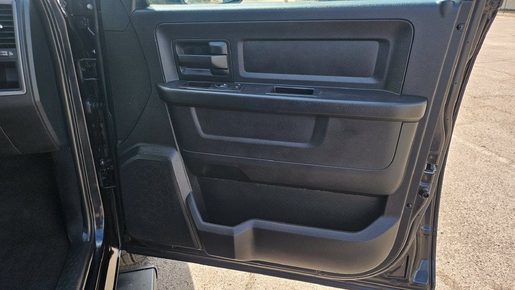 Used 2016 RAM 1500 ST w/ SXT Appearance Group AWD/4WD image 17