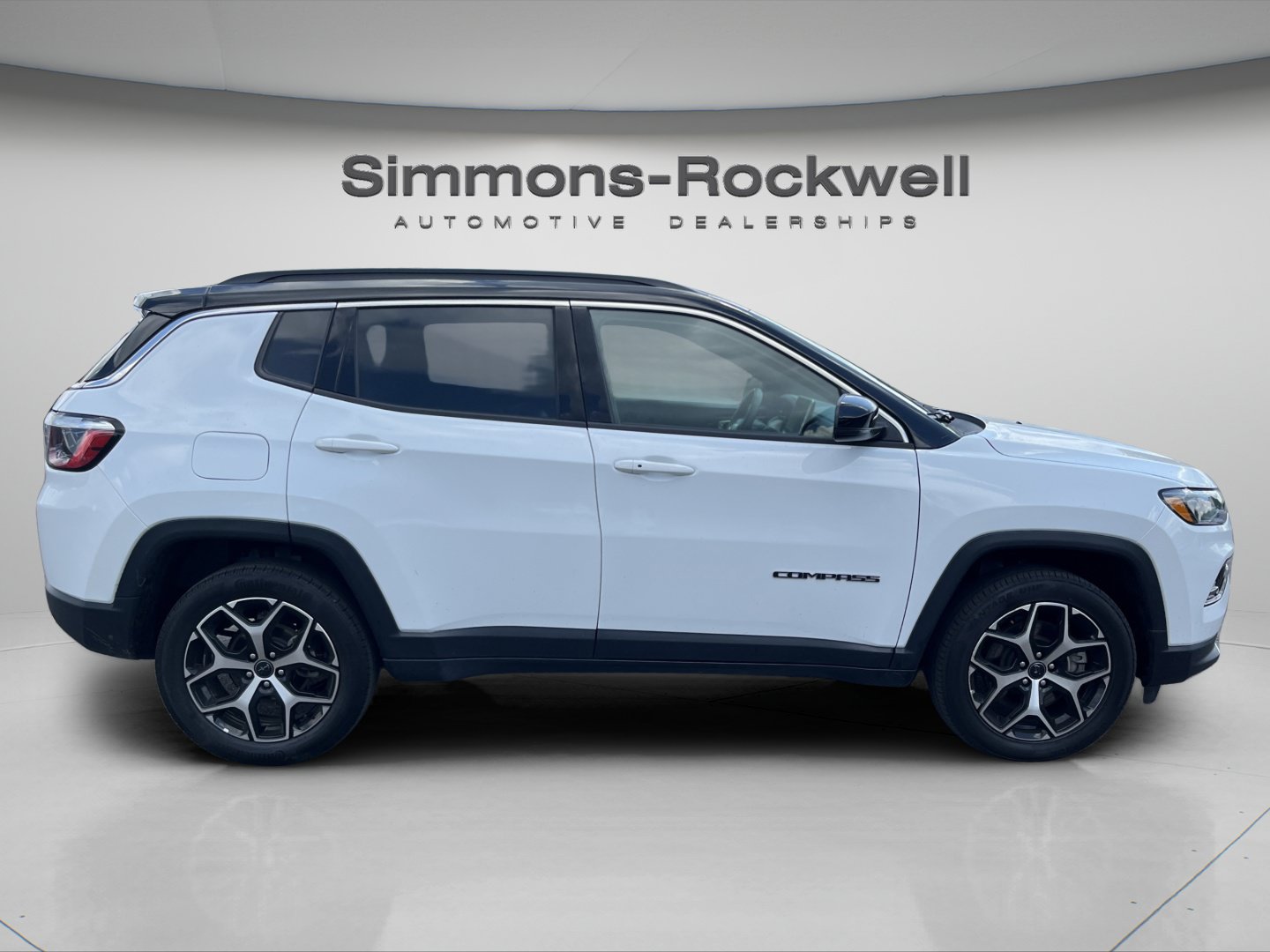 Used 2025 Jeep Compass Limited AWD/4WD image 6